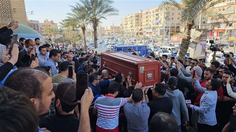 صور جنازة الفنان