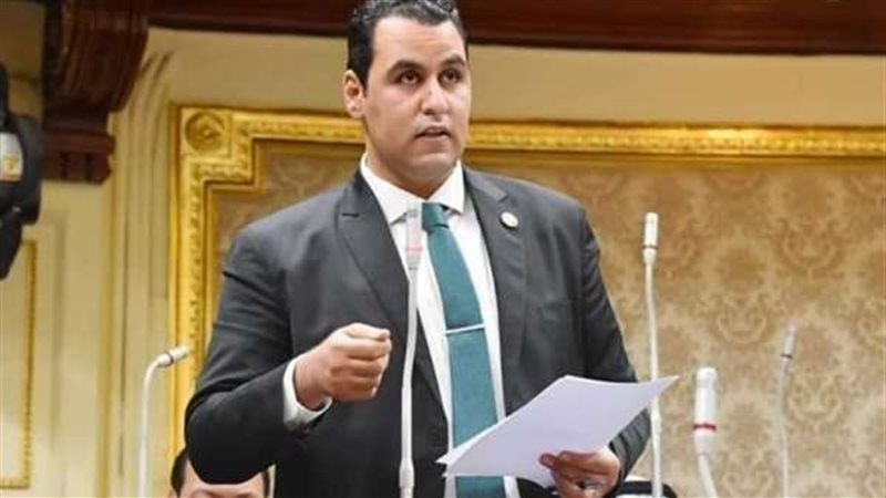 النائب إمام منصور