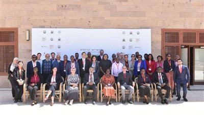 التعليم العالي: منح للمبتكرين والنوابغ من الطلاب لاستكمال دراستهم