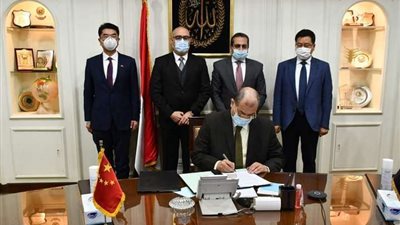 الإسكان توقع عقد إدارة تشغيل منطقة الأعمال المركزية بالعاصمة الجديدة