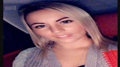 معلمة تمارس الجنس مع تلميذ في منزلها.. وتتركه يصورها 