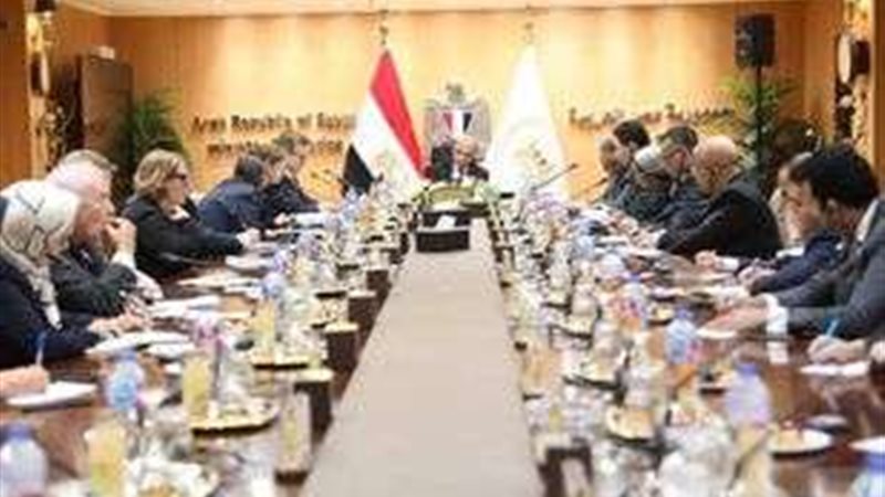 وزير العدل يستقبل