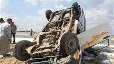 إصابة 15 شخصًا إثر انقلاب سيارة ربع نقل بصحراوي المنيا