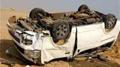 إصابة 10 أشخاص إثر انقلاب ميكروباص بالشرقية