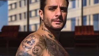 أحمد الفيشاوي رفقة مسلم بـ 