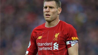 بعد 8 سنوات.. نجم ليفربول يقترب من الرحيل