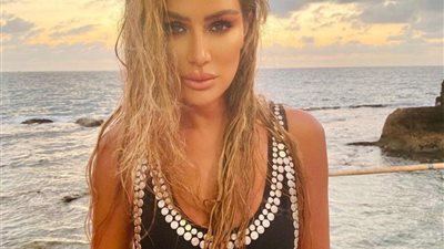 بإطلالة جريئة.. شاهد مايا دياب تثير الجدل على السوشيال ميديا