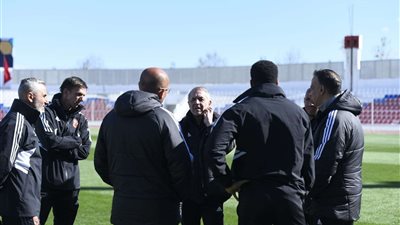 كولر يعقد محاضرة أخيرة قبل التوجه إلى ملعب محمد بن زايد