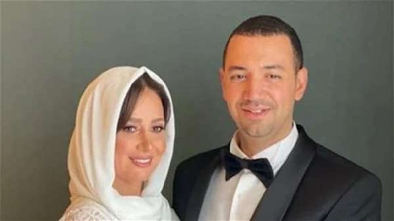حلا شيحة وزوجها معز