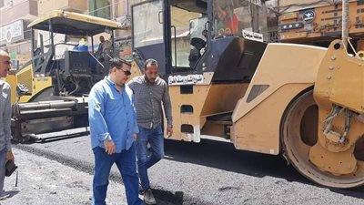 رصف وتطوير شارع 