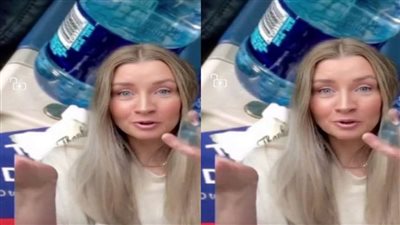 مضيفة طيران تحذر من المشروبات التي تقدم خلال الرحلات.. فيديو