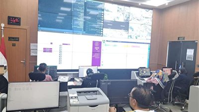 انتظام الحركة المرورية وسير العمل فى جميع مواقف السيارات بالإسماعيلية