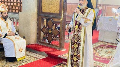 مطران المنيا للأقباط الكاثوليك يترأس القداس بكنيسة السيدة العذراء