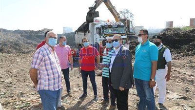 محافظ المنوفية يُدشن قافلة الهلال الأحمر الطبية