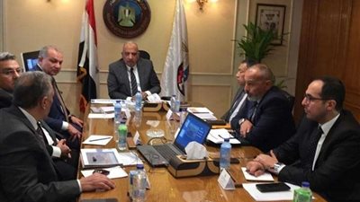 وزير قطاع الأعمال العام يبحث مع رئيس صندوق التنمية الحضرية تعظيم الاستفادة من بعض أراضي الشركات