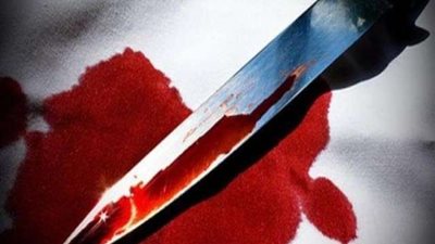 رجل يطعن المارة بسكين وتحرك عاجل من الشرطة