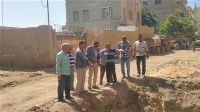 استكمال خطة رصف وتطوير الطرق بعدد من الشوارع الرئيسية بمركز سمالوط بالمنيا