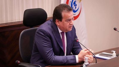 وزير الصحة: تشكيل لجنة لدراسة الاحتياجات المستحدثة عالميا لزيادة التخصصات بالمعاهد الفنية