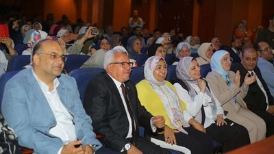 مياه المنوفية تُكرم الموظف المثالي