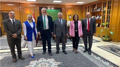 رئيس جامعة المنيا يستقبل مستشار الوزير لشئون سفارة كولومبيا بالقاهرة