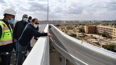 الرئيس السيسي يتفقد عددًا من مشروعات تطوير القاهرة الكبرى