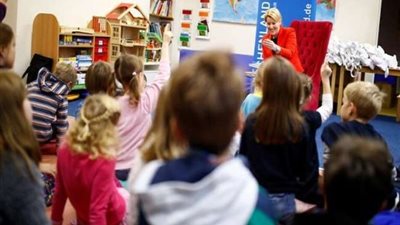 مشاهد إباحية خلال اجتماع عبر الفيديو لمدرسة ابتدائية بألمانيا.. تفاصيل