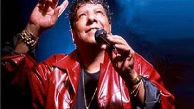 فنانة لبنانية تثير الجدل بإعلانها الزواج من الفنان شعبان عبد الرحيم (صور وفيديو)