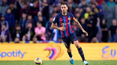 بوسكيتس يحسم أمره ويقرر الرحيل من برشلونة نهاية الموسم
