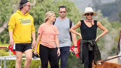 ميجان ماركل فى نزهة دون زوجها بصحبة الحارس الشخصي السابق لكيم كاردشيان