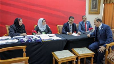 لجنة العضوية بالأهلي تواصل عملها وسط إقبال كثيف قبل افتتاح فرع التجمع