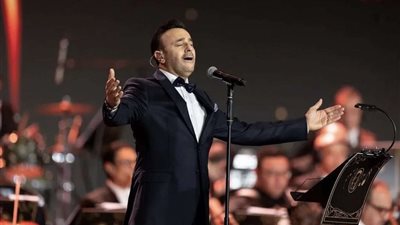 صابر الرباعي يستمر بمشاركة متابعيه من حفلة 