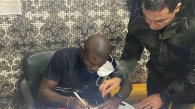 لتعويض غياب الجزيري.. المقاولون العرب يتعاقد مع موسيس