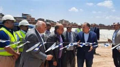 وزير قطاع الأعمال العام يتفقد مشروع تطوير الغزل والنسيج بكفر الدوار