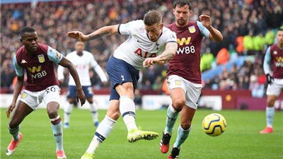 أستون فيلا يتقدم على توتنهام بهدف نظيف في الشوط الأول بالدوري