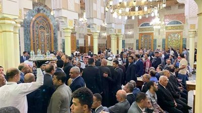 لفيف من النواب والشخصيات السياسية المهمة.. بالصور أبرز حضور عزاء محمود بكري