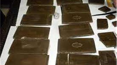 ضبط متهم بحيازة 30 طربة حشيش بقنا