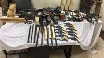 ضبط أسلحة نارية ومخدرات بحوزة عاطلين بكفر الشيخ