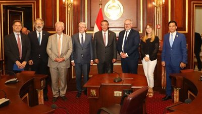 وكيل لجنة الدفاع والأمن القومي بالشيوخ: العلاقات المصرية الفرنسية نموذجا للتعاون المشترك