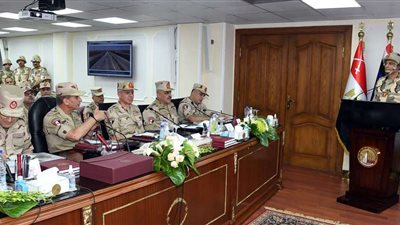 وزير الدفاع يشهد تنفيذ مشروع مراكز القيادة التخصصى للهيئة الهندسية للقوات المسلحة 