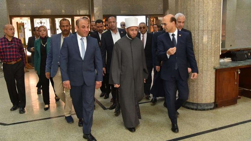 زيارة أسامة الأزهري