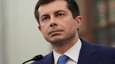 الشيوخ الأمريكي يصادق على تعيين بيت بوتيجيج كأول وزير مثلي