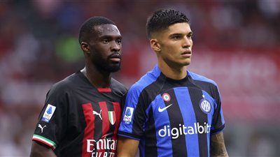 تاريخ مواجهات إنتر وميلان في ديربي ميلانو قبل إياب نصف نهائي دوري الأبطال