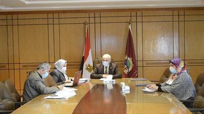 عقد اجتماع اللجنه العليا لمشروع التنور المجتمعي بجامعة الفيوم