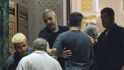 أبيوسف يستقبل عزاء والدته صديقة حياتي بمسجد عمر مكرم