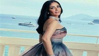 منى زكي ومايا دياب يتألقان في افتتاح مهرجان كان السينمائي