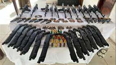 تجديد حبس 51 متهم بحيازة أسلحة نارية ومخدرات بأسيوط