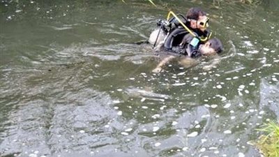 انتشال جثة شاب من مياه بحر في المنوفية