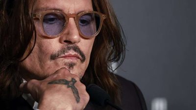 جلسة تصوير لـ جونى ديب وفريق فيلم Jeanne du Barry بـمهرجان كان