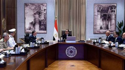 رئيس الوزراء يتابع مستجدات منظومة النقل الذكي على الطرق السريعة