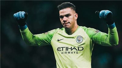 إيدرسون ينقذ فريقه من هدف مؤكد لصالح ريال مدريد